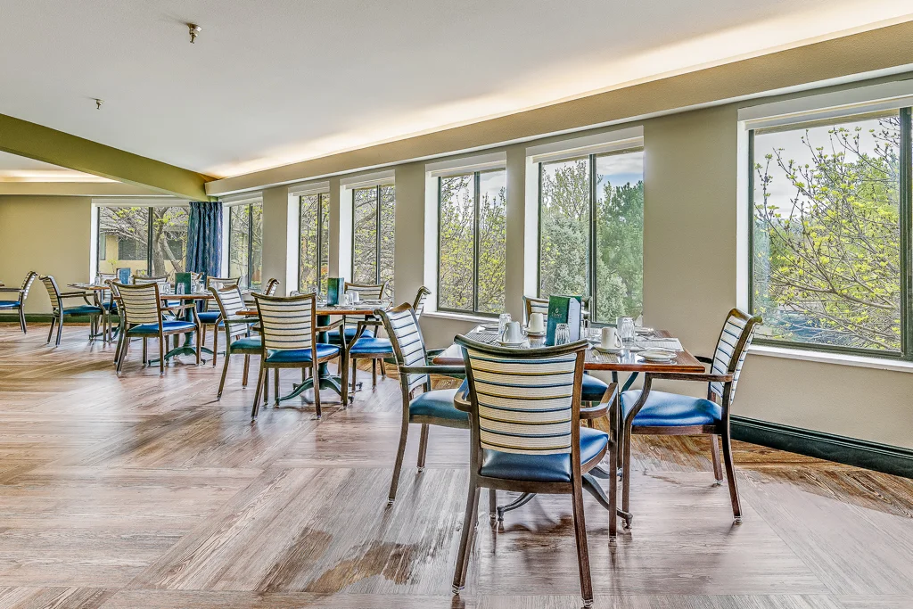 Dining Area MesaView1